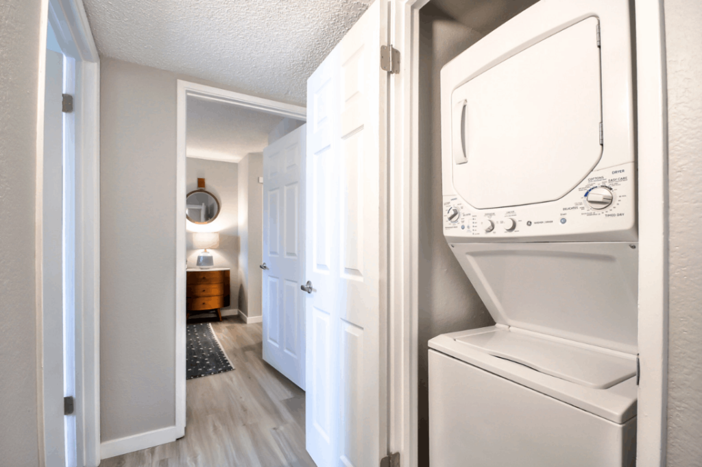 Utility closet with washer and dryer